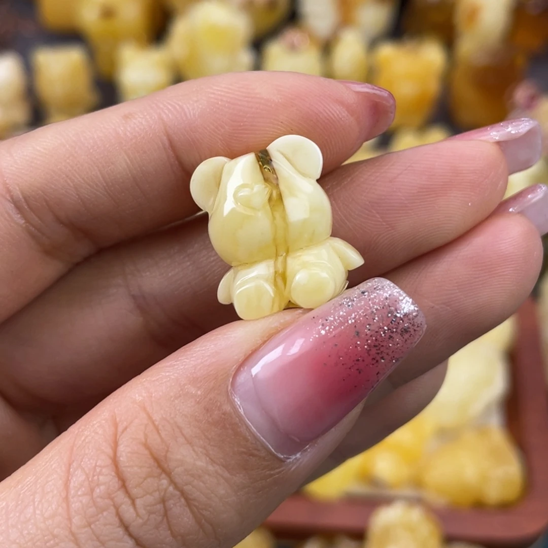 琥珀裸石未镶嵌蜜蜡