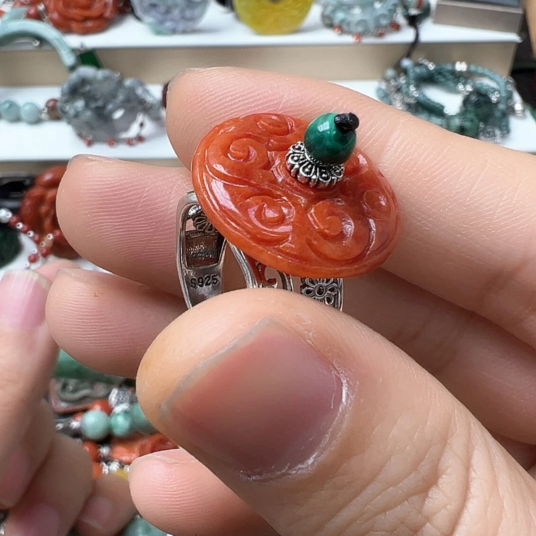 翡翠戒指未镶嵌凤**槃炸