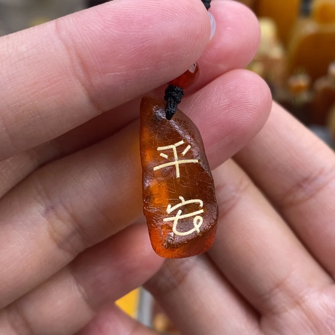 蜜蜡未镶嵌珠宝奇石