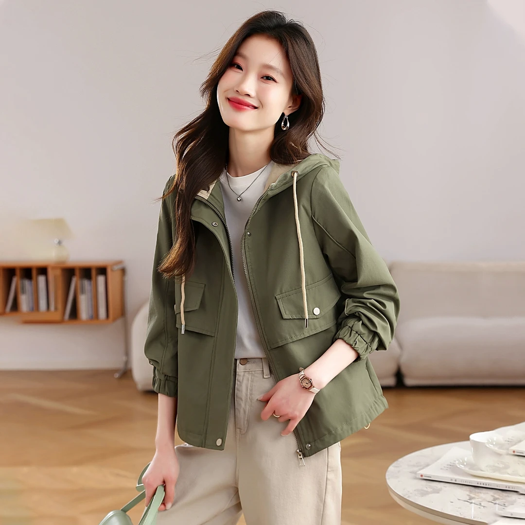 超好看短款风衣外套女秋2025连帽女士秋季宽松休闲小个子夹克上衣