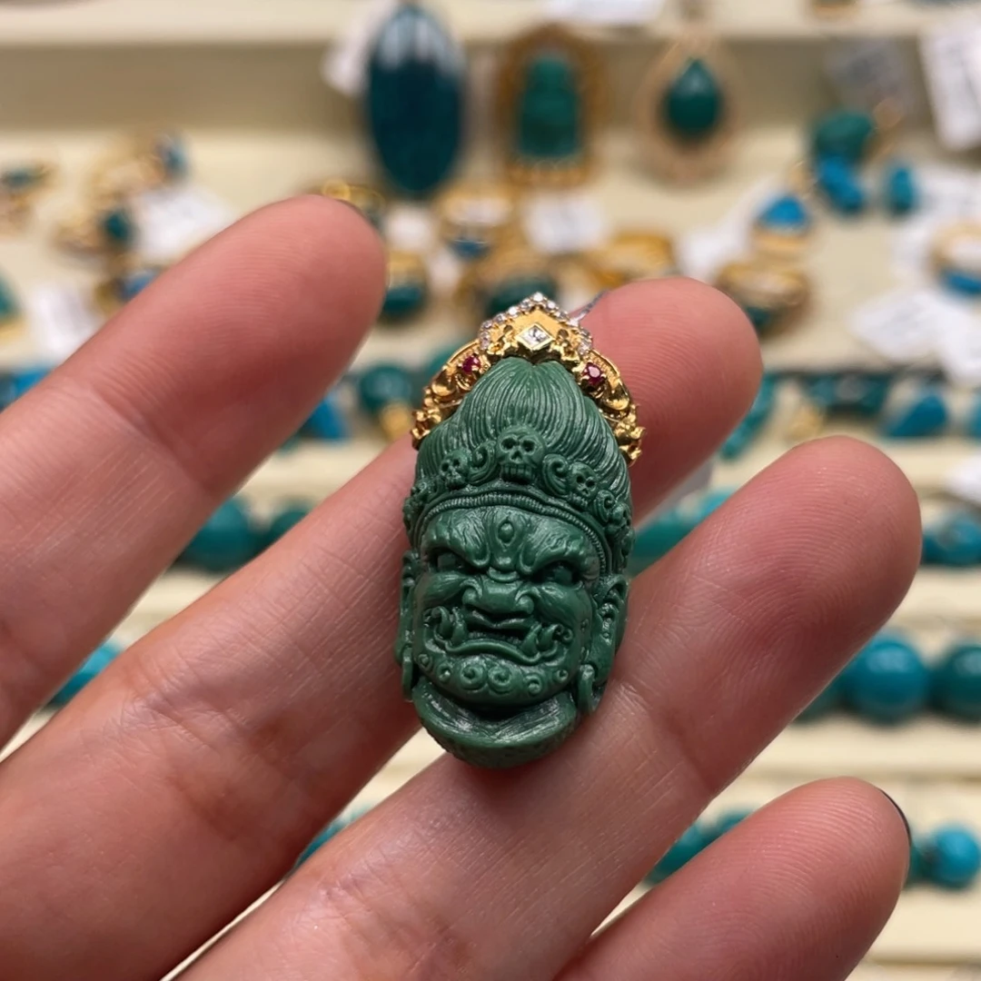 18K金镶嵌绿松石珠宝奇石