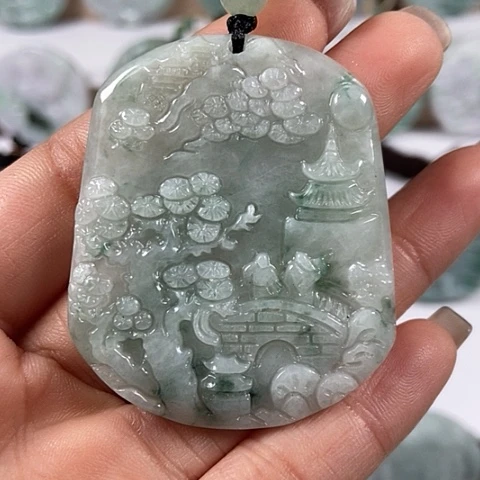 翡翠颈饰未镶嵌山水牌福利