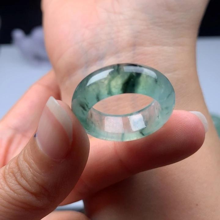 美***e定制翡翠未镶嵌戒圈