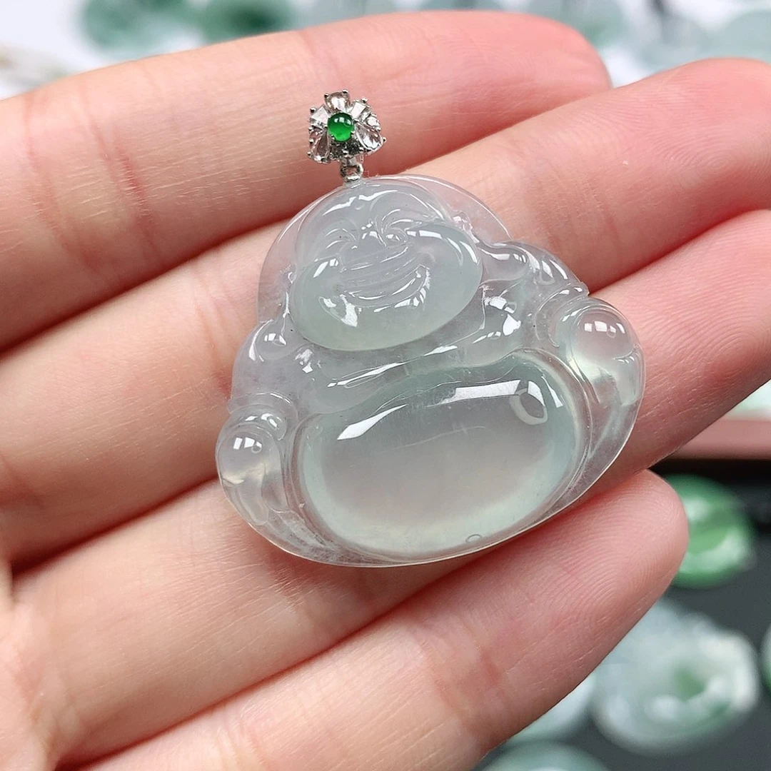 翡翠颈饰18K金镶嵌佛