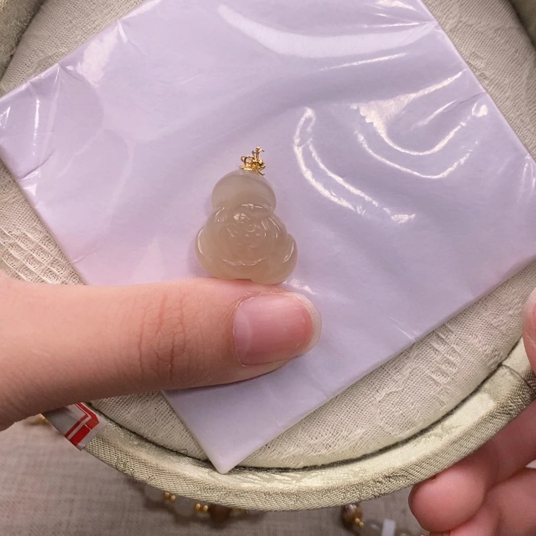 颈饰未镶嵌和田玉莲花