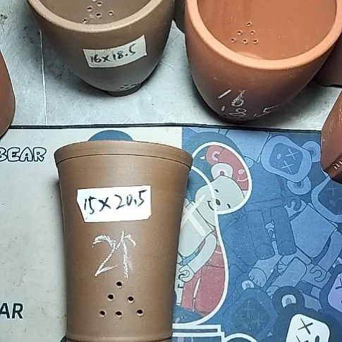 新品两个花盆微瑕