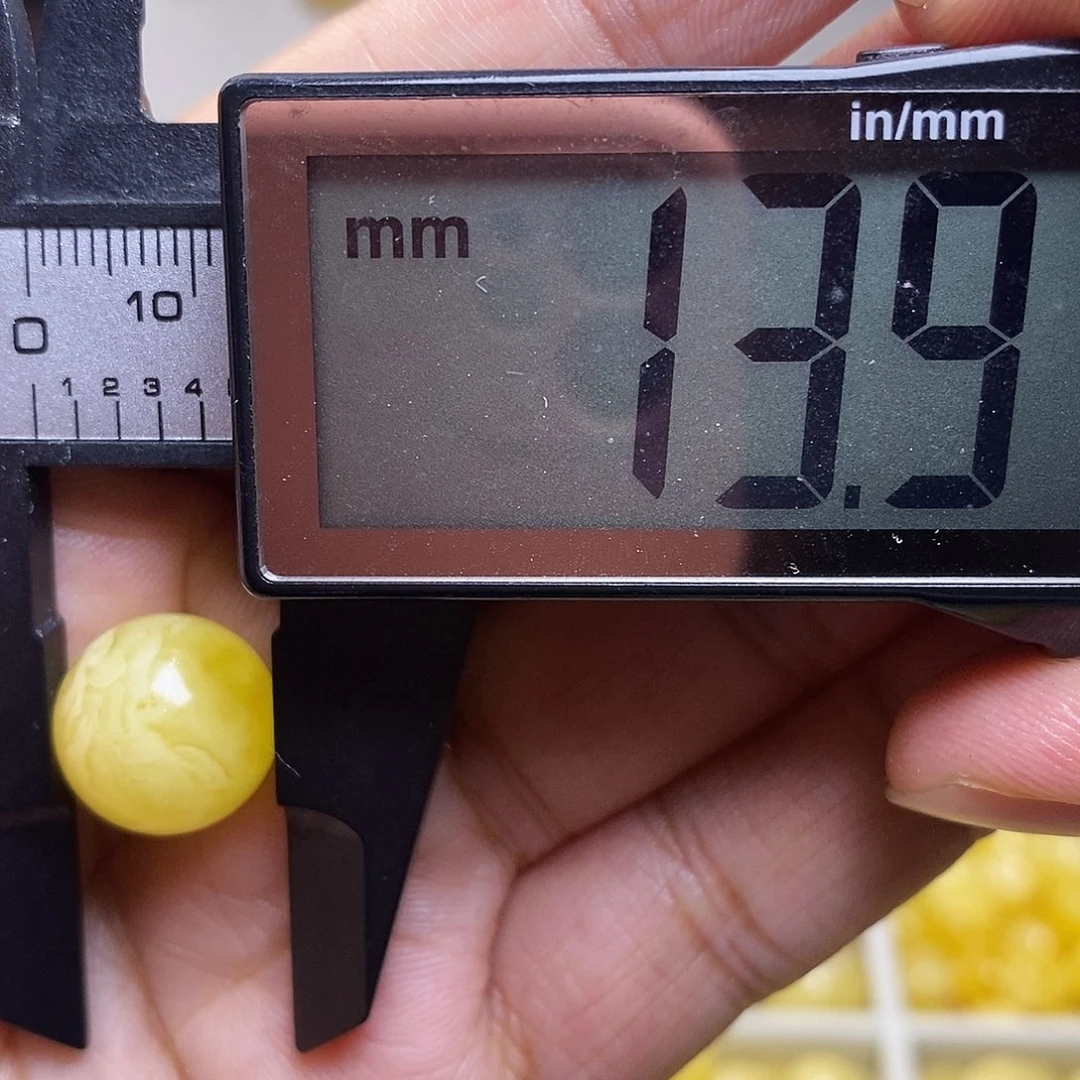裸石琥珀未镶嵌蜜蜡圆珠