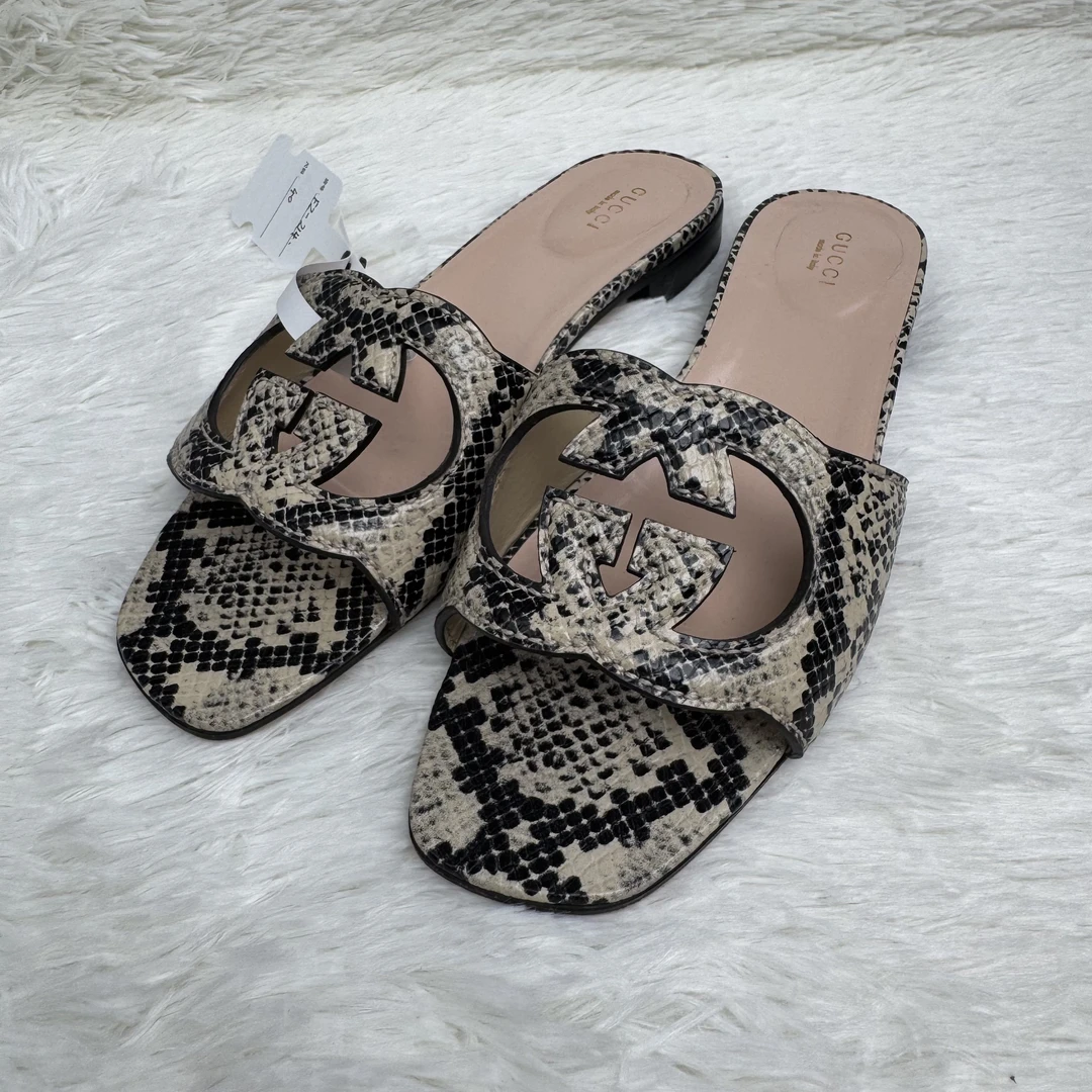99新 GUCCI/古驰 蟒蛇纹双G镂空凉拖鞋/40码/FZ214