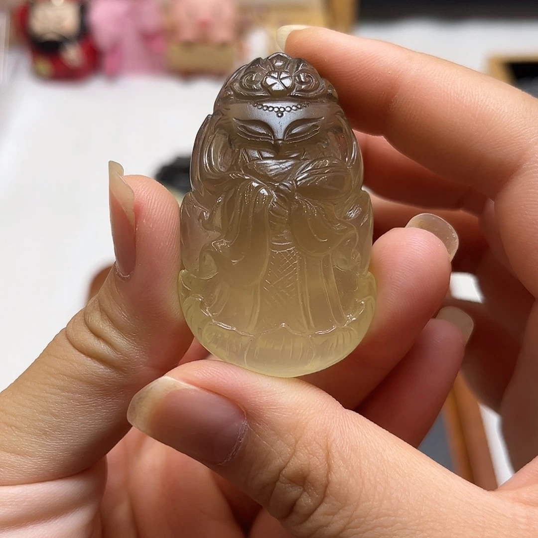 未镶嵌颈饰水晶鹿*茶黄九尾45