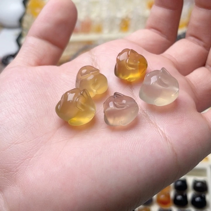 未镶嵌玛瑙兔子玛瑙/玉髓