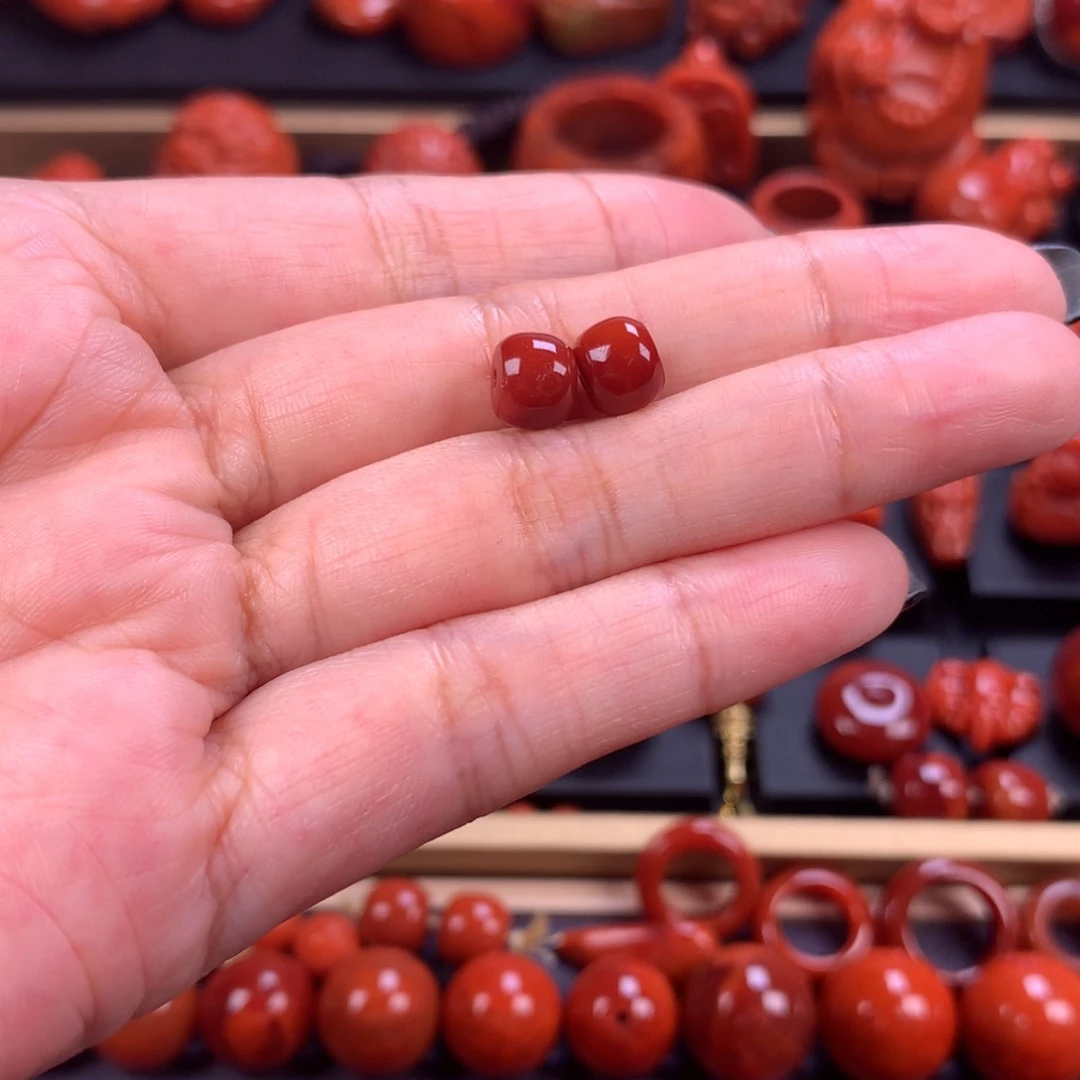 未镶嵌牛血红老型对珠7mm南红玛瑙
