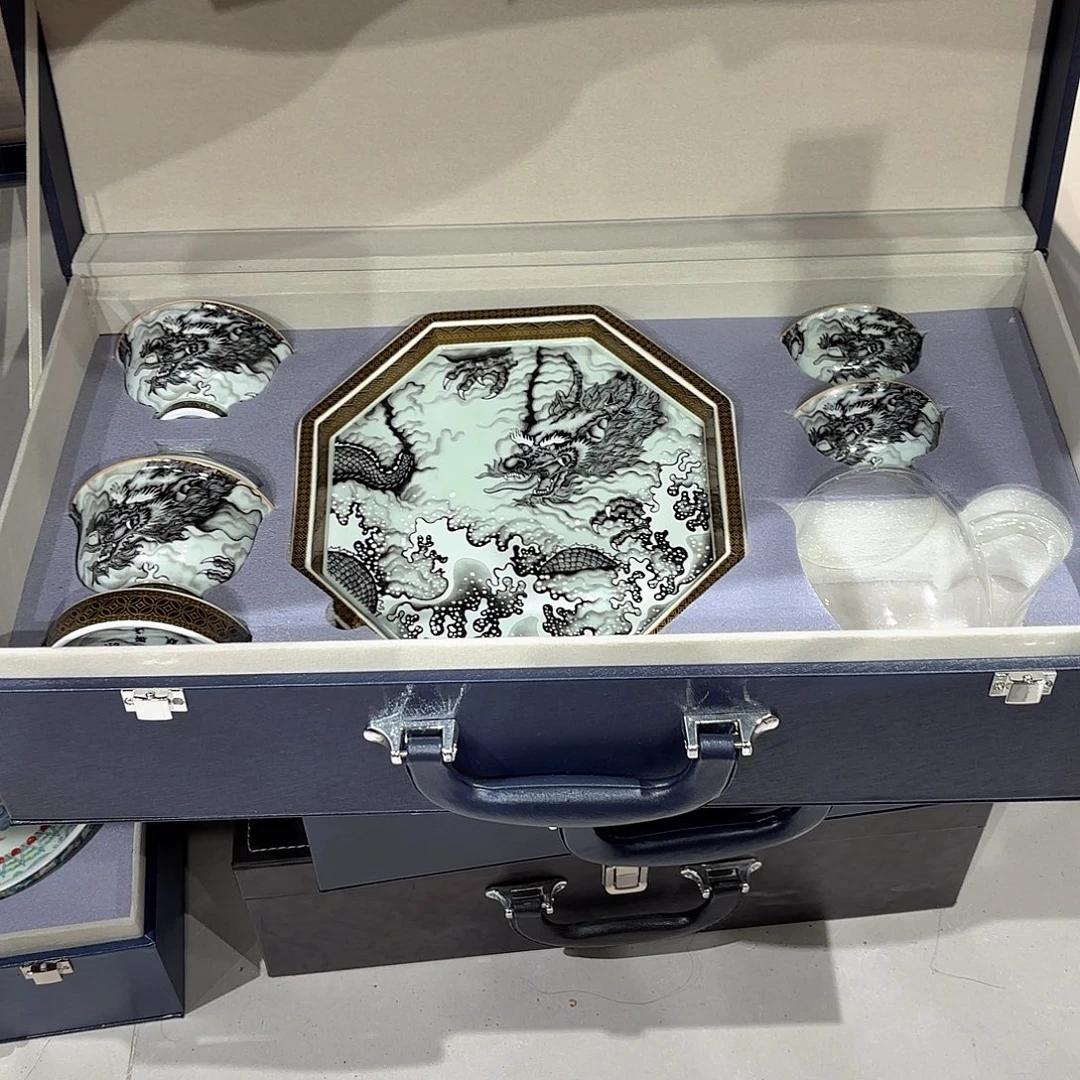 瓷片景德镇瓷器精品陈列