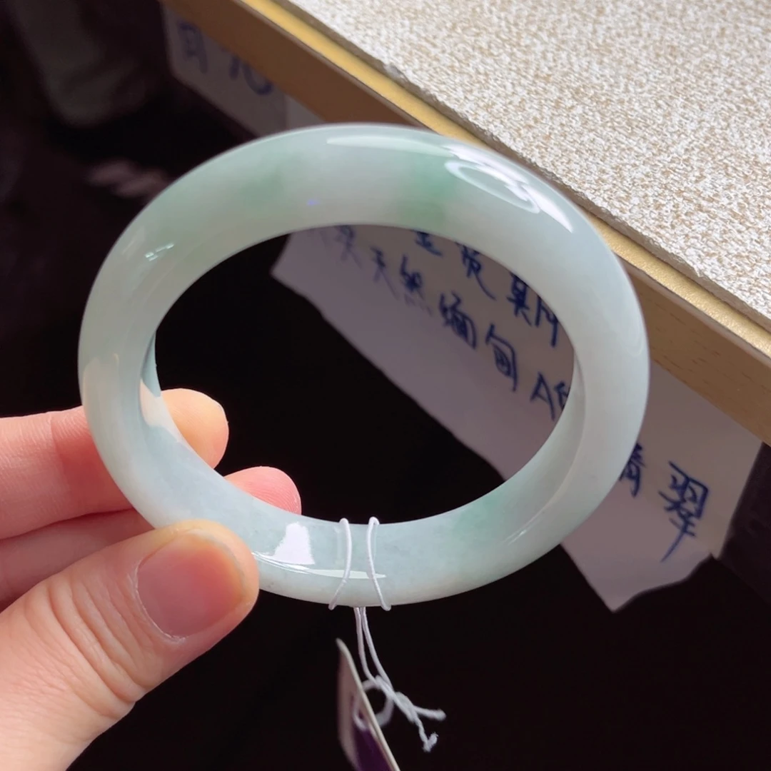 翡翠未镶嵌手镯手镯