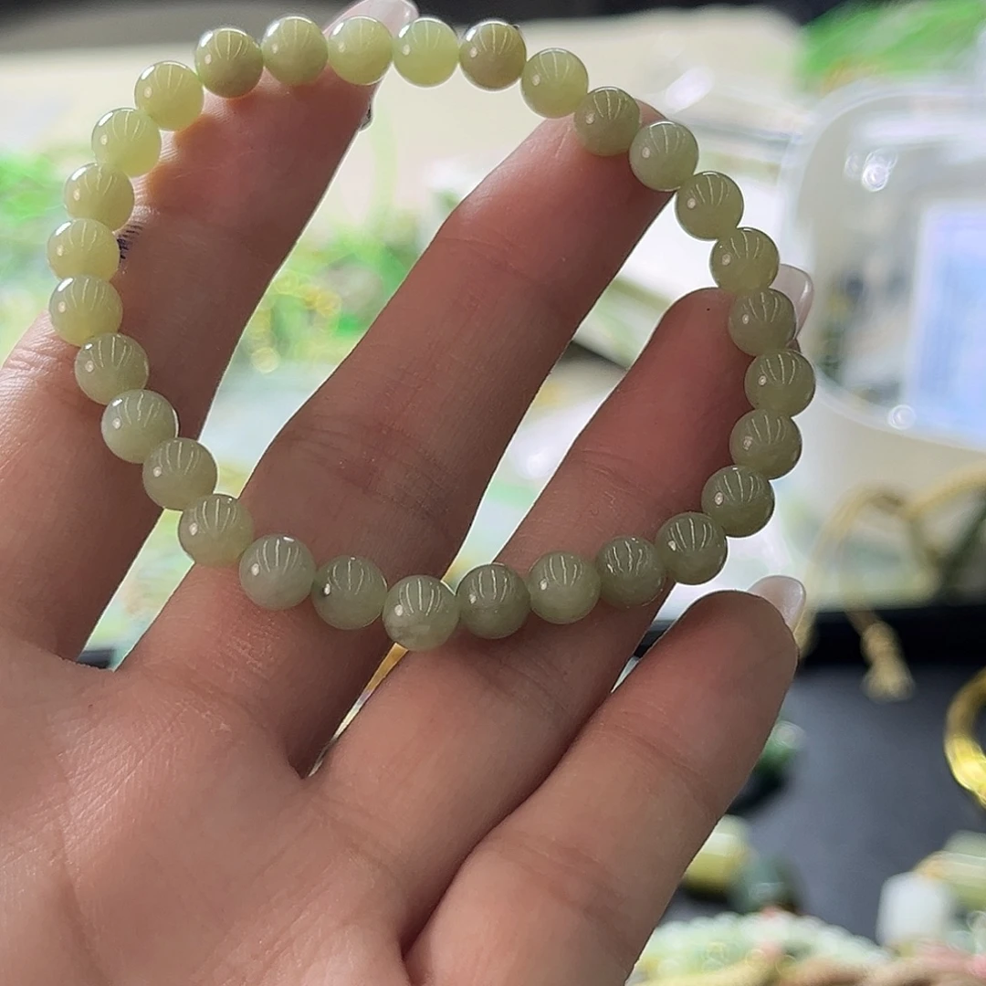 寒***烟颈饰未镶嵌和田玉35