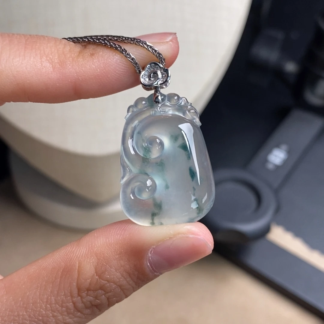 翡翠18K金镶嵌颈饰高冰种水白底飘蓝花冰透水润起胶端庄大气如意