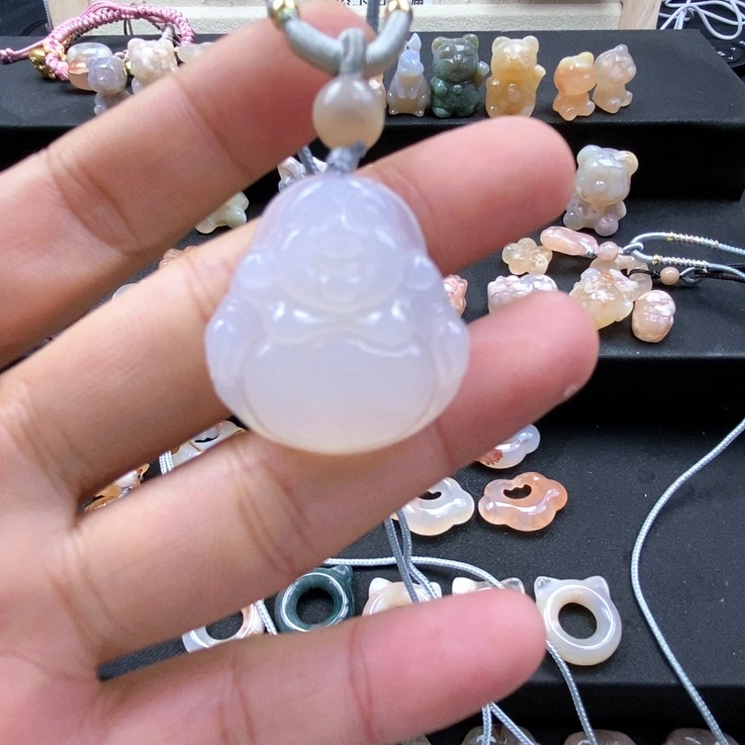 石英质玉颈饰未镶嵌