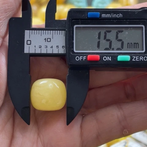 【闪购商品】裸石蜜蜡未镶嵌社***人7号