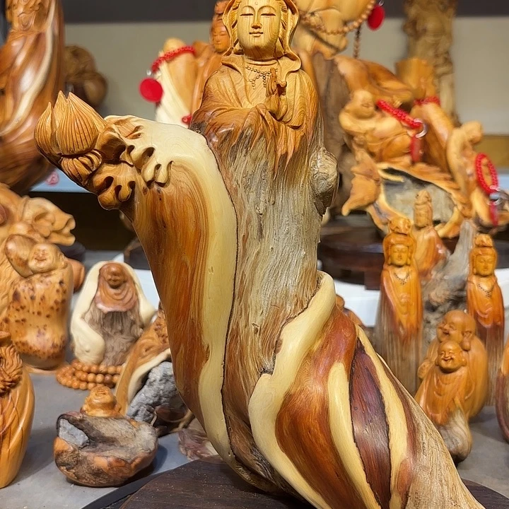 柏木太行崖柏观音摆件