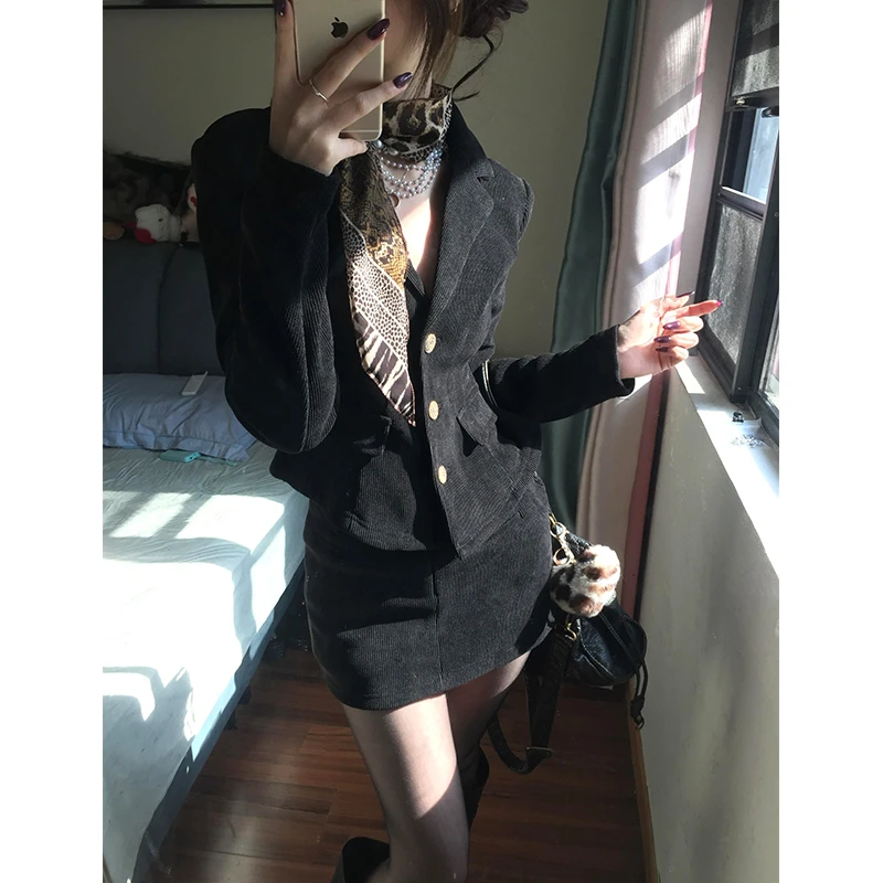 小香风黑色短款西装外套搭配包臀短裙套装女秋冬季名媛气质两件套