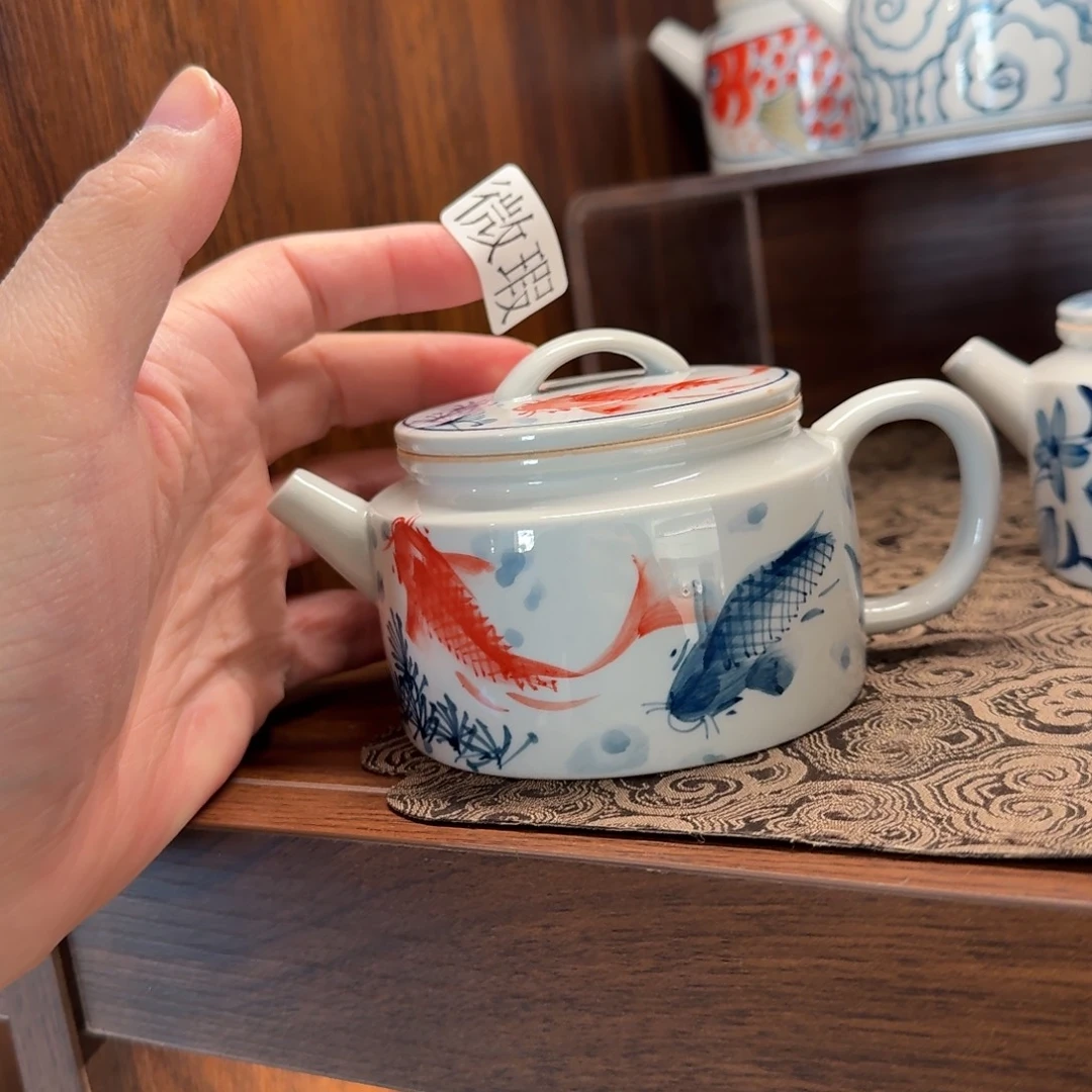 釉下手绘茶具微瑕