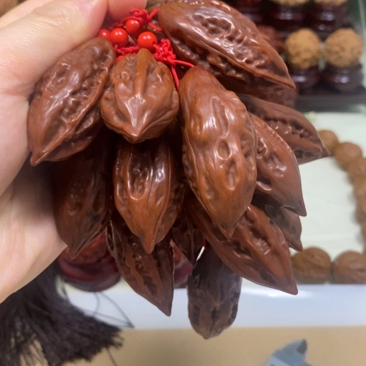 文玩核桃吊坠秋子异型小辣椒