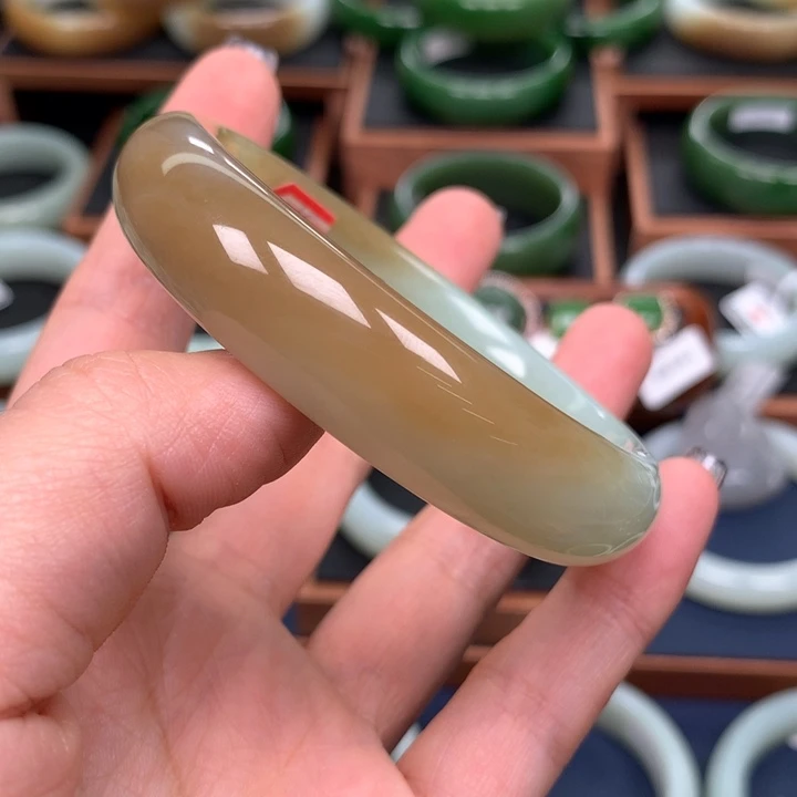 和田玉手镯57圈口未镶嵌