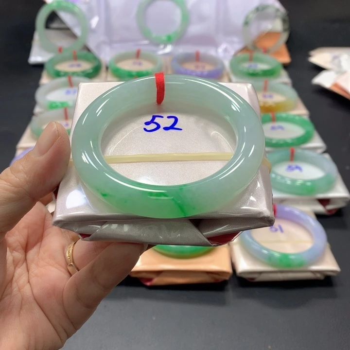 未镶嵌手镯翡翠52圈口