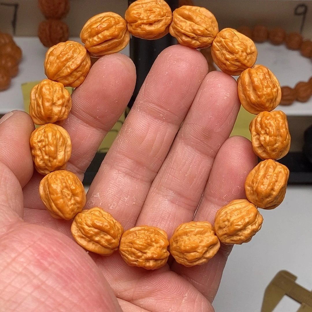 木质类文玩核桃1.5金蝉