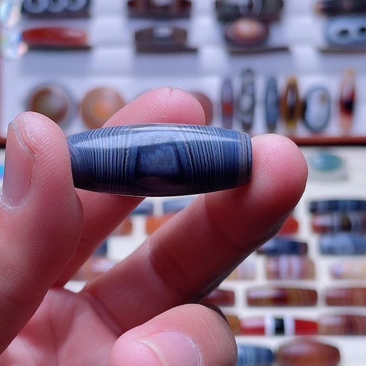 未镶嵌颈饰玛瑙/玉髓大*鳅