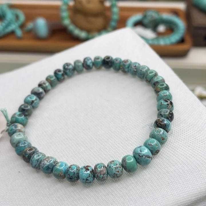 绿松石未镶嵌珠宝