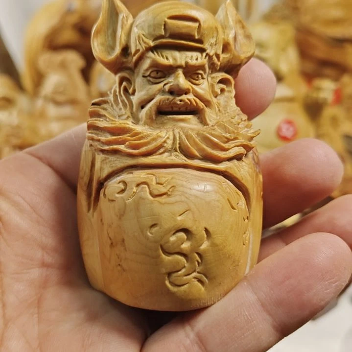 柏木糖心玉化料钟馗手把件