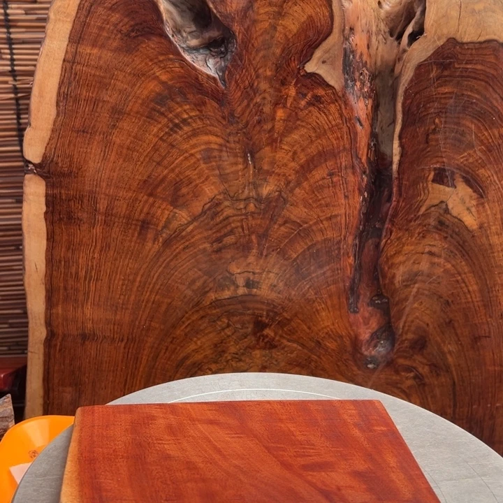 用***9大叶紫檀（黑酸枝木类）