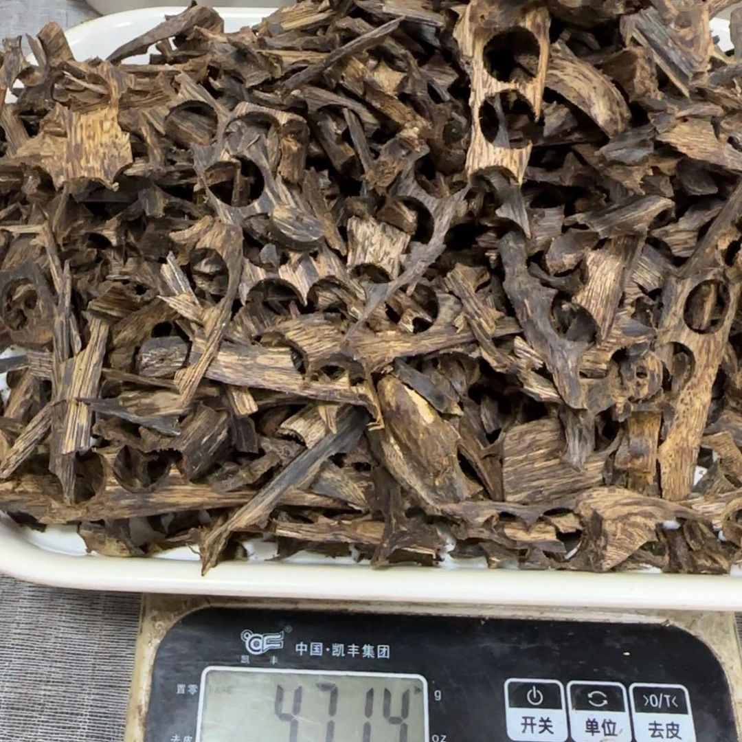 摆件沉香某*白奇楠沉香虫漏沉水手串470克