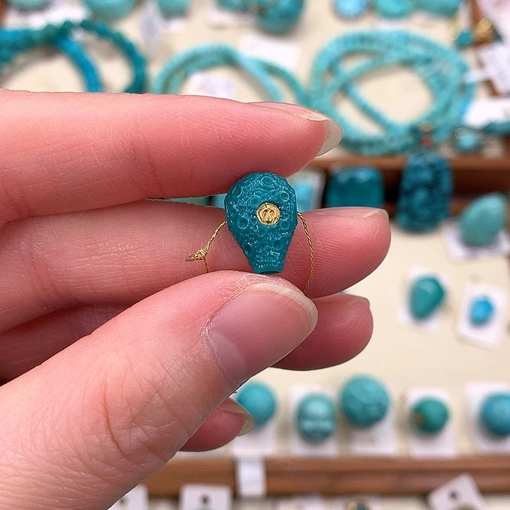 绿松石配饰未镶嵌