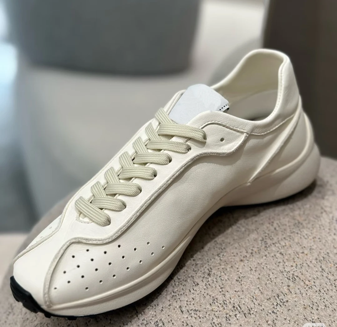 米兰高定 2025春季新款全真皮25C小香风女厚底休闲运动德训鞋