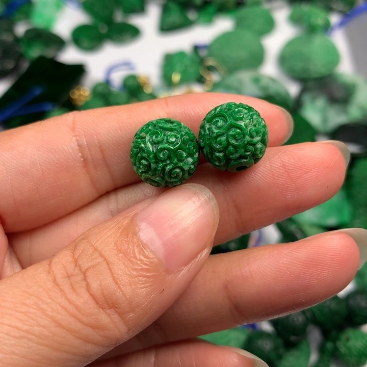 糯***米翡翠未镶嵌颈饰翡翠