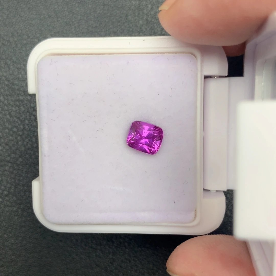 胃***疼裸石蓝宝石无烧2.07ct