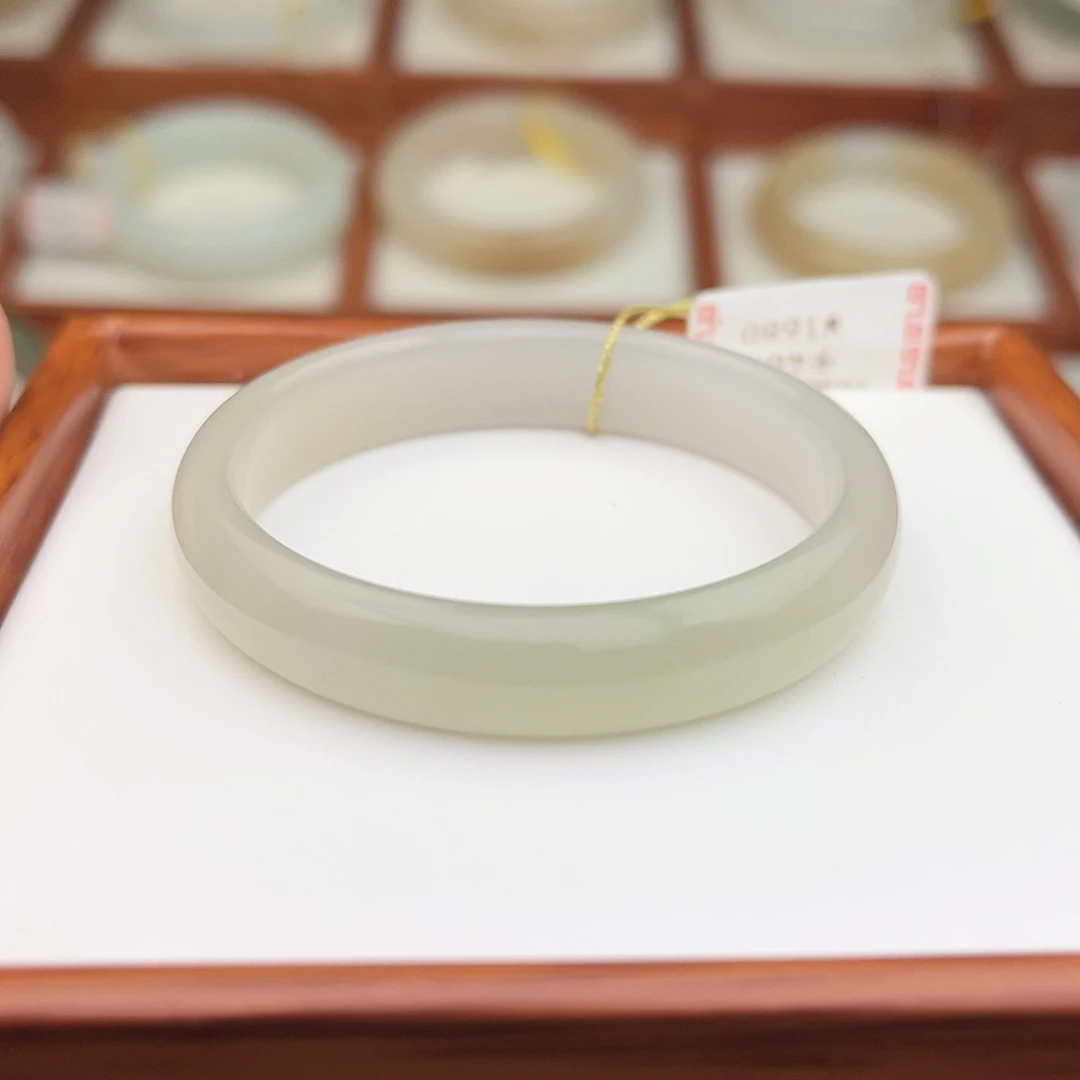 和田玉未镶嵌手镯46.7