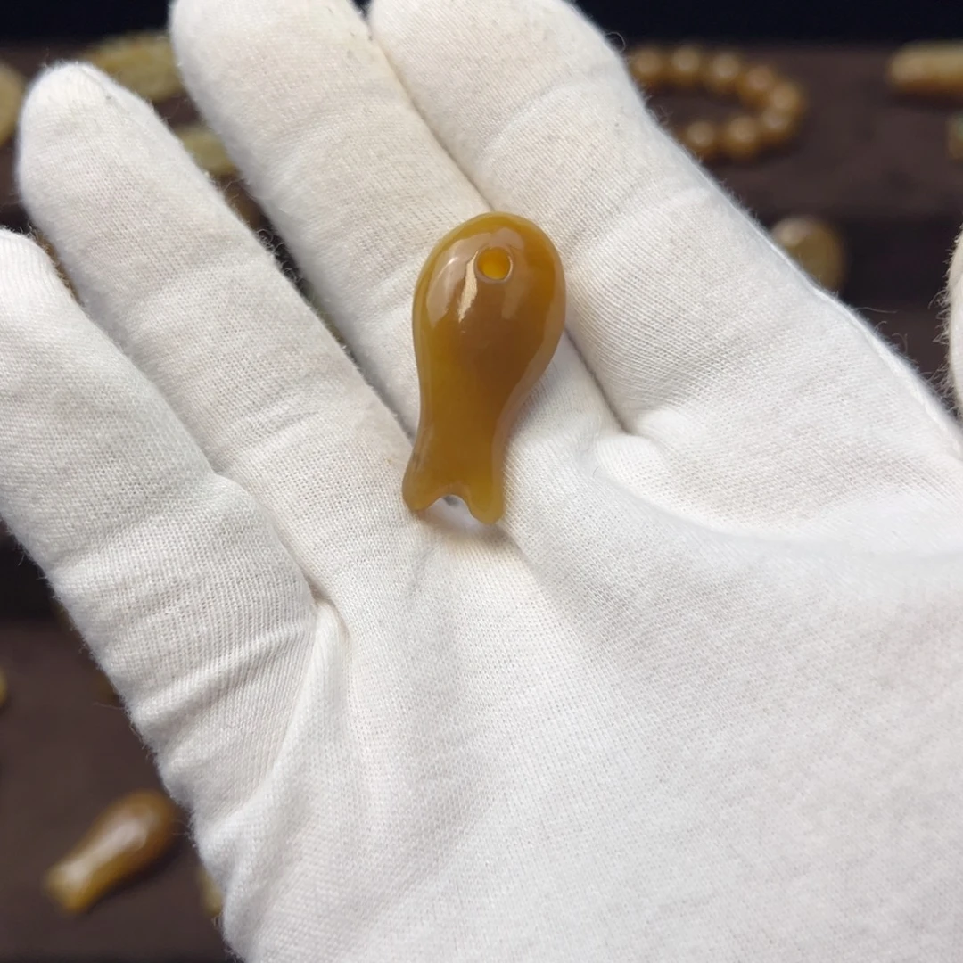 和田玉（糖玉）未镶嵌颈饰