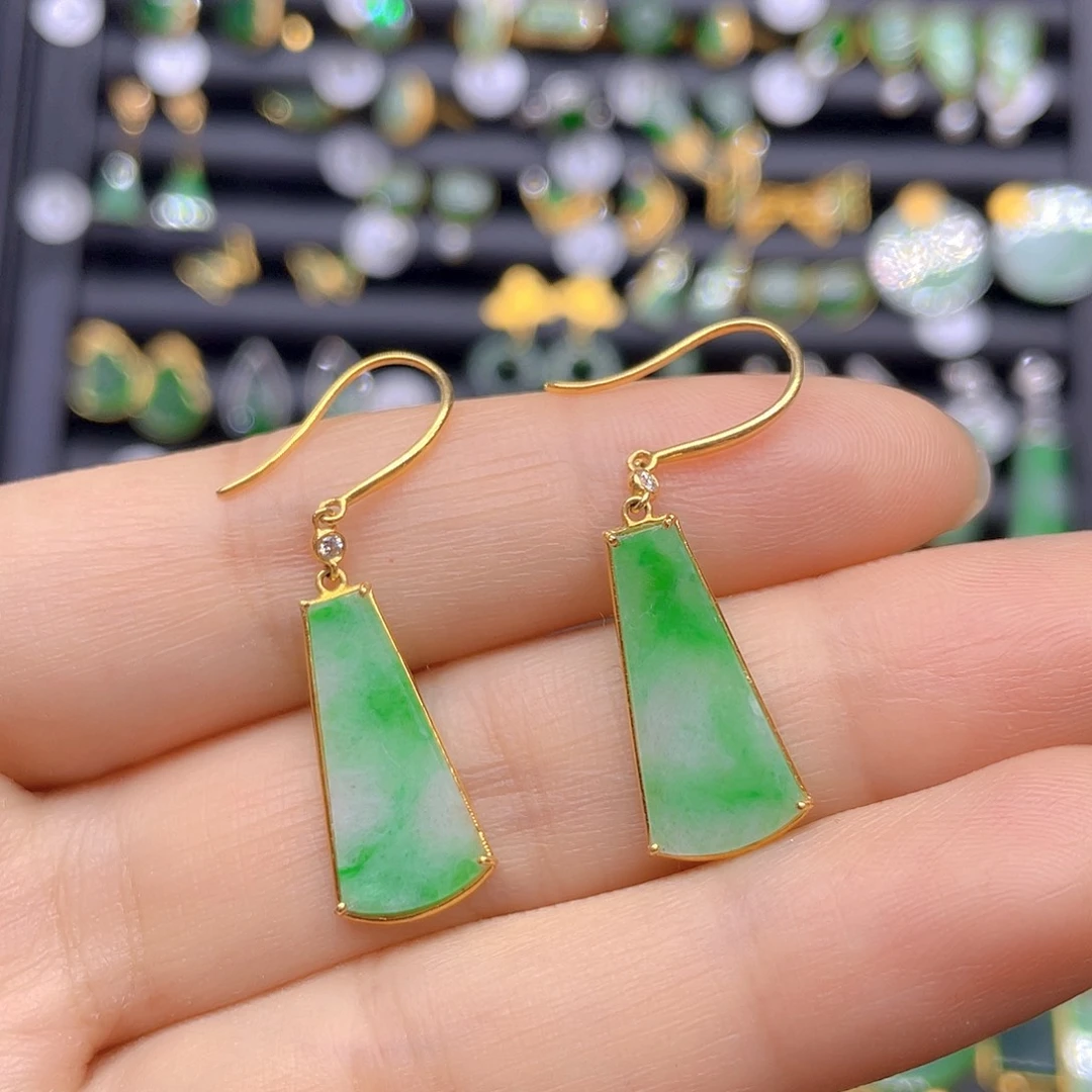 翡翠18K金镶嵌耳饰天然翡翠