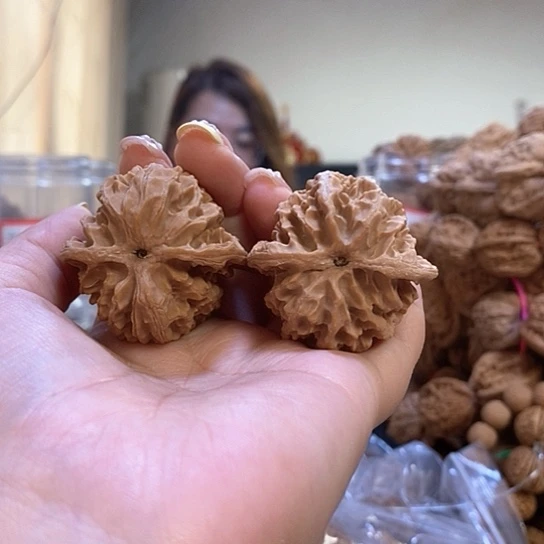 文玩核桃吊坠40苹果园尖有伤