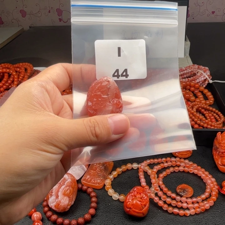 米***多未镶嵌南红玛瑙多样性发货吊坠南红玛瑙