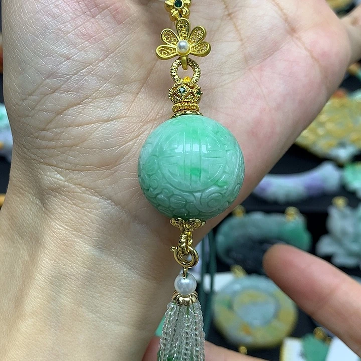 翡翠未镶嵌颈饰翡翠