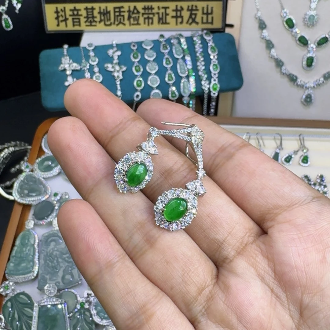翡翠未镶嵌颈饰4789