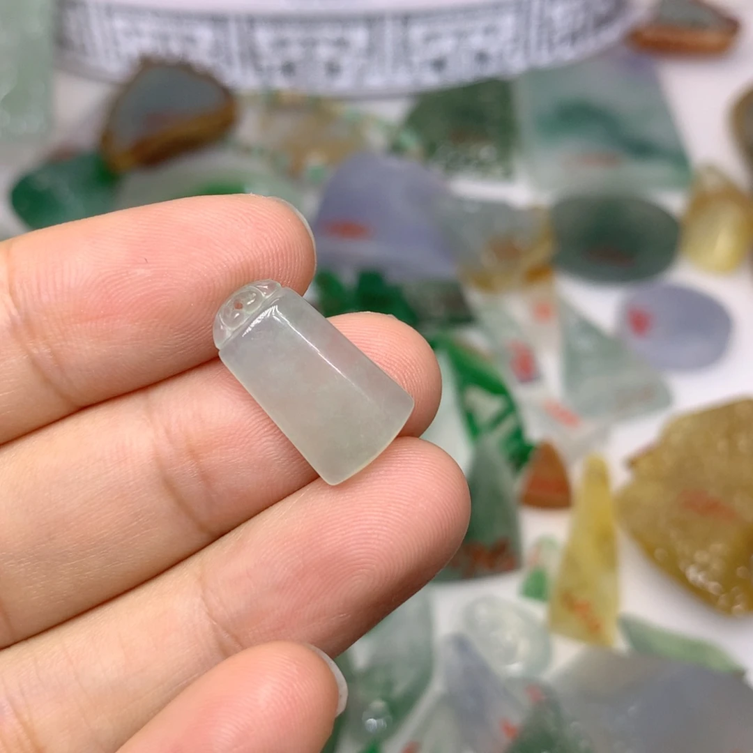 定制翡翠未镶嵌天然翡翠定制