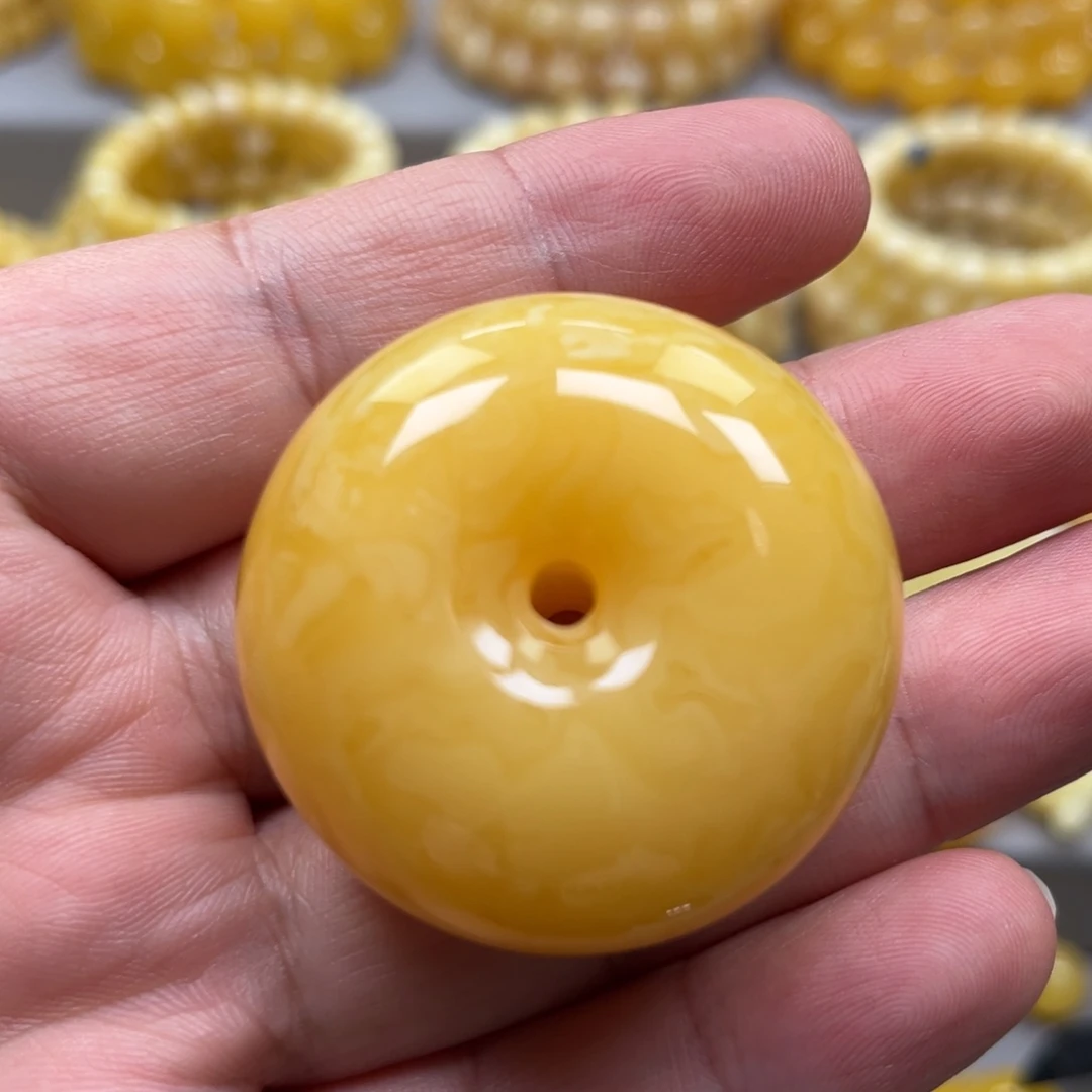 琥珀未镶嵌颈饰吊坠