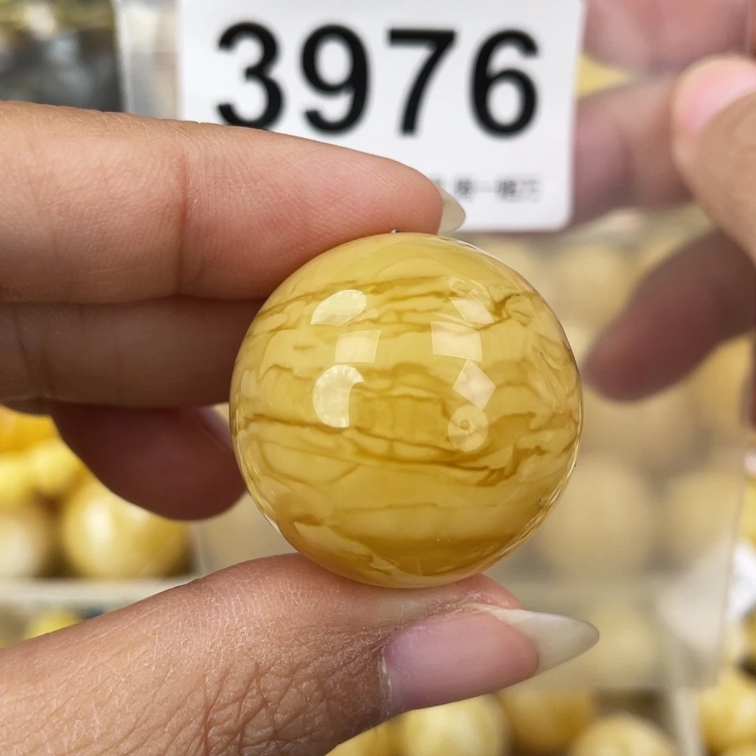 蜜蜡未镶嵌裸石28