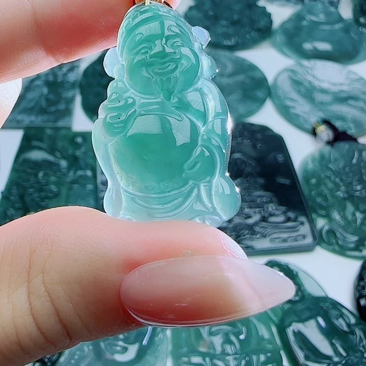 翡翠未镶嵌颈饰多样性发货天然的A货翡翠