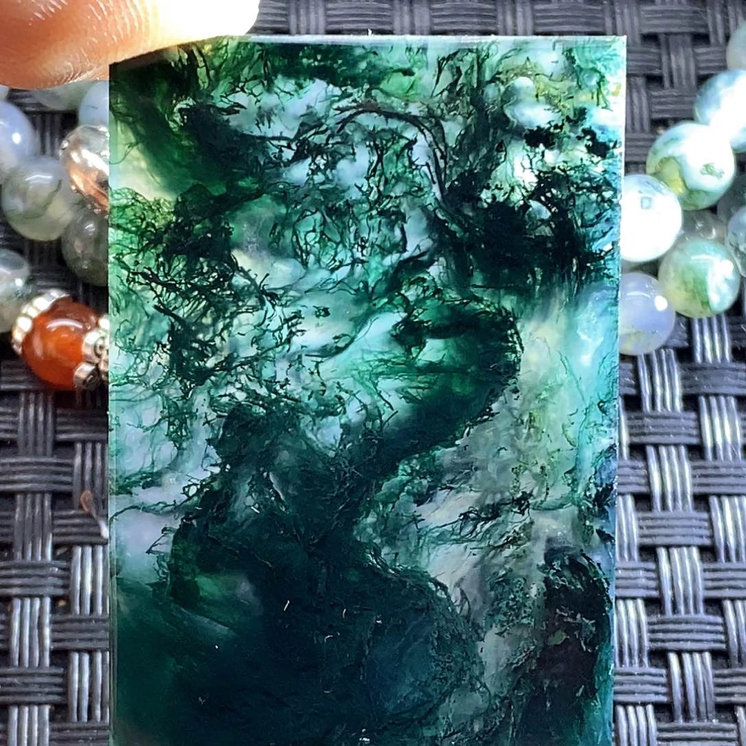 未镶嵌颈饰玛瑙/玉髓林****)