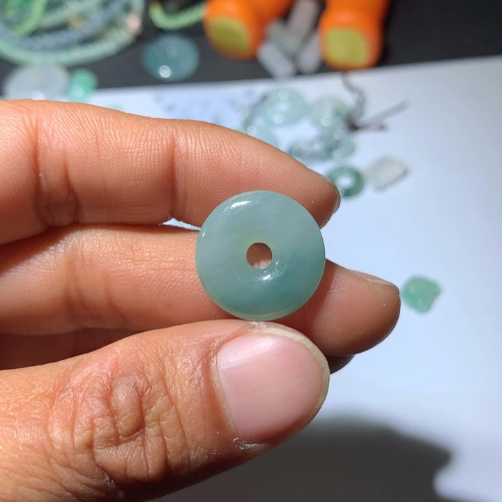 翡翠吊坠(不含链)未镶嵌绿圈